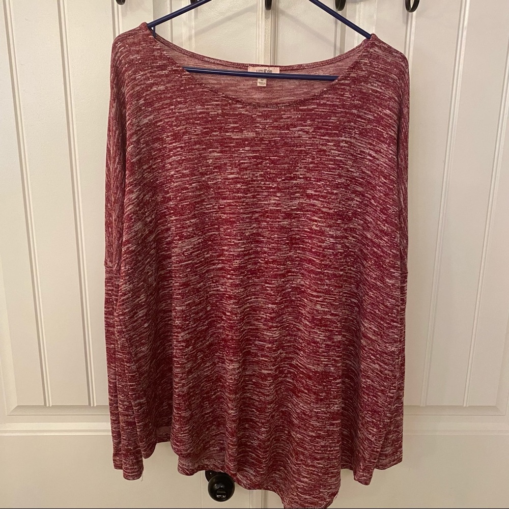 Umgee Women’s Red Sweater Size Medium Long Sleeve Pointed Bottom Hem